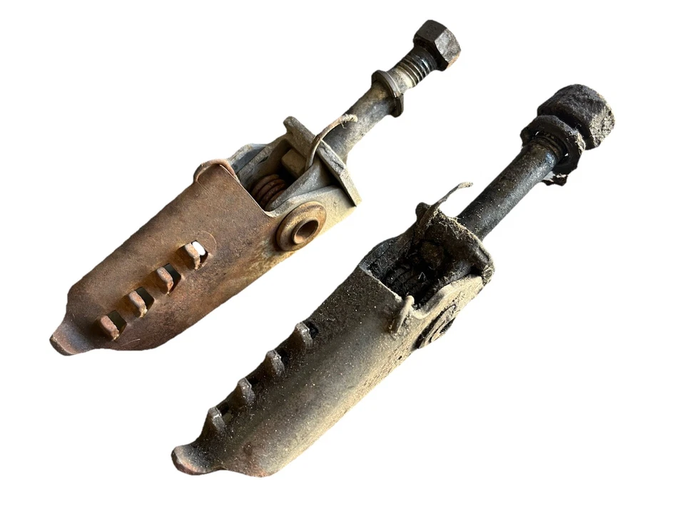 Clavijas de pie CZ Jawa 1973 modelo 988,1 Enduro MX Foto 2 de 4