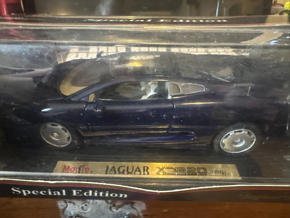 Jaguar XJ220 1992 - Le Mans azul escala 1:18 Maisto edición especial. Nunca abierto Foto 2 de 3