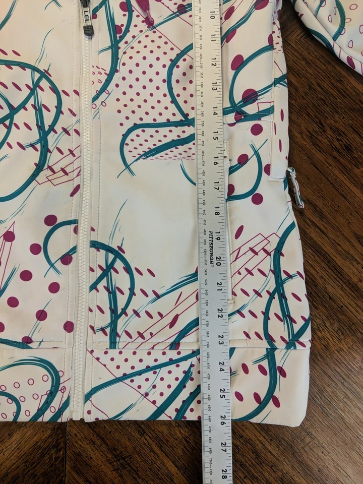 Empyre Exhibitionist White Geo 10K Softshell Women's Ski Snowboard Jacket Small - Image 2 of 4