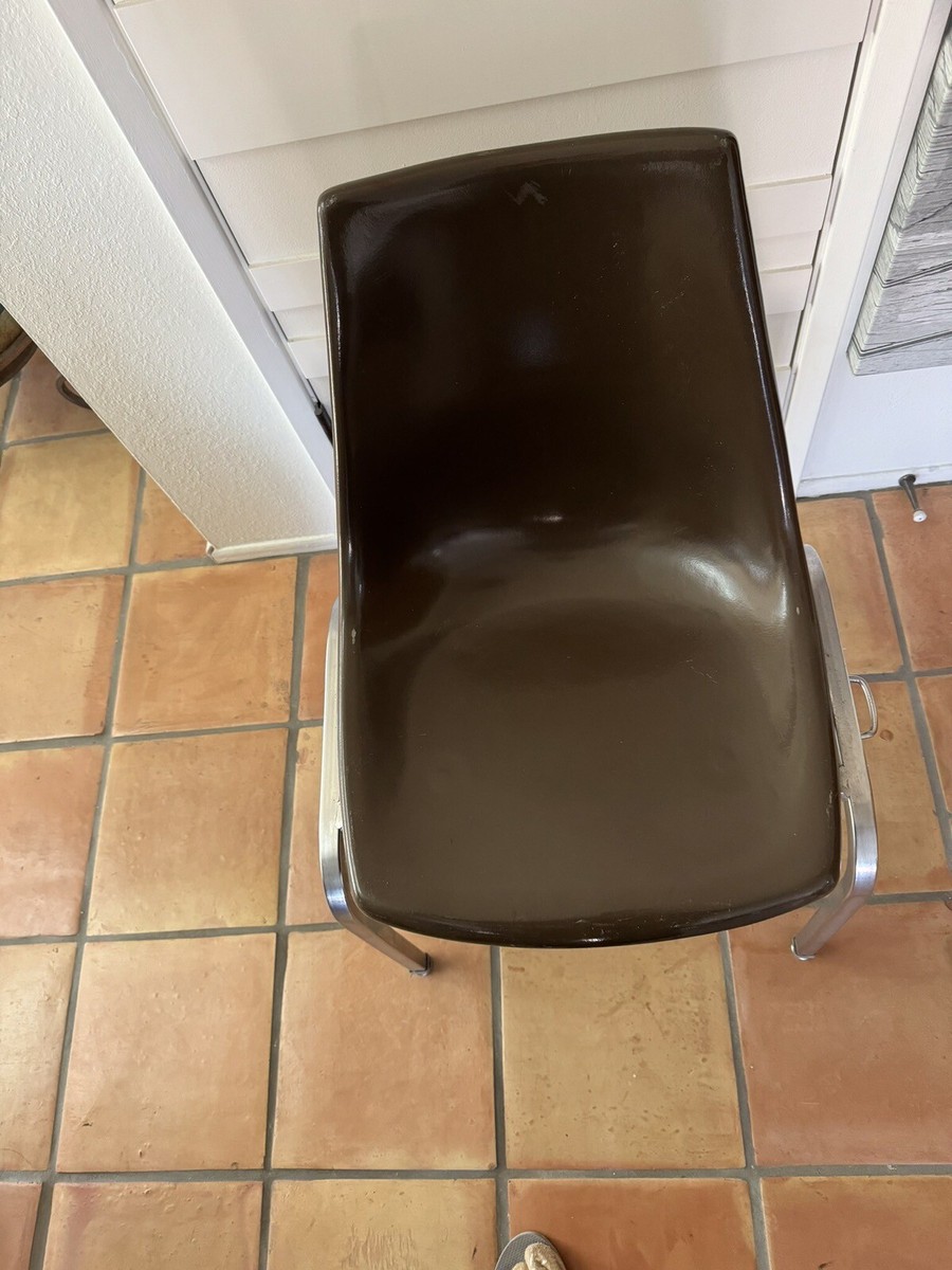 VINTAGE MID CENTURY KRUEGER FIBERGLASS CHAIR~EXCELLENT AND