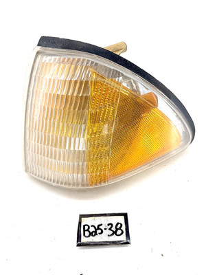 OEM 1987 - 1993 Mustang Cobra LH Front Side Marker Light E7ZB-15A429-AC B25-38