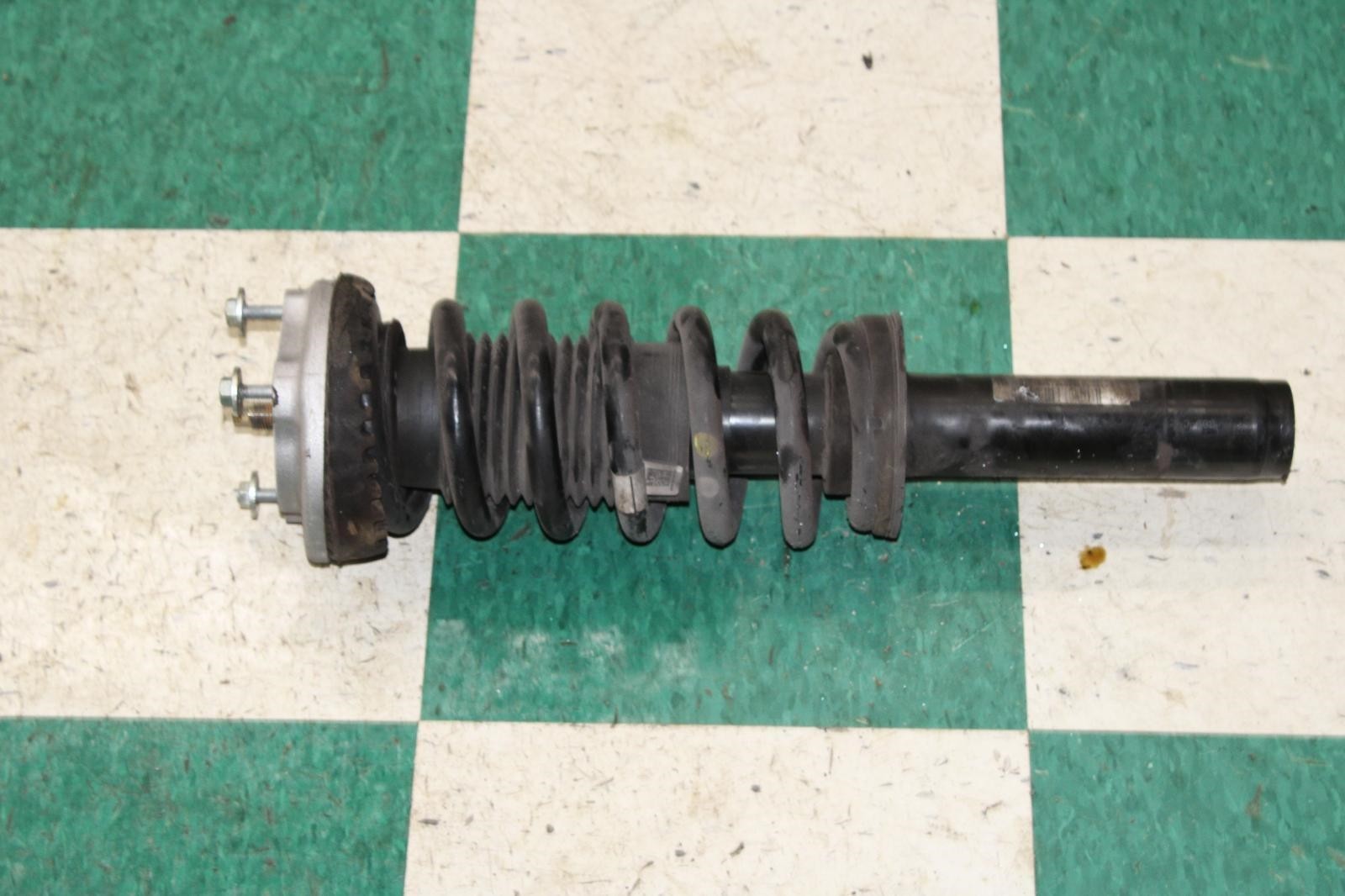 14-17 Ghibli Driver Side LH Front LF Suspension Coilspring Strut Shock Unit OEM