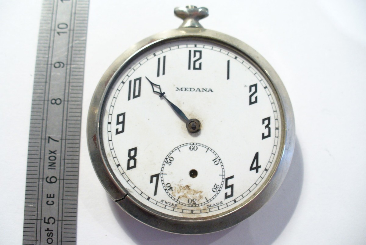 Montre Gousset Ancienne En Métal MEDANA Suisse - Vintage à Réviser - Occasion Pour Collection