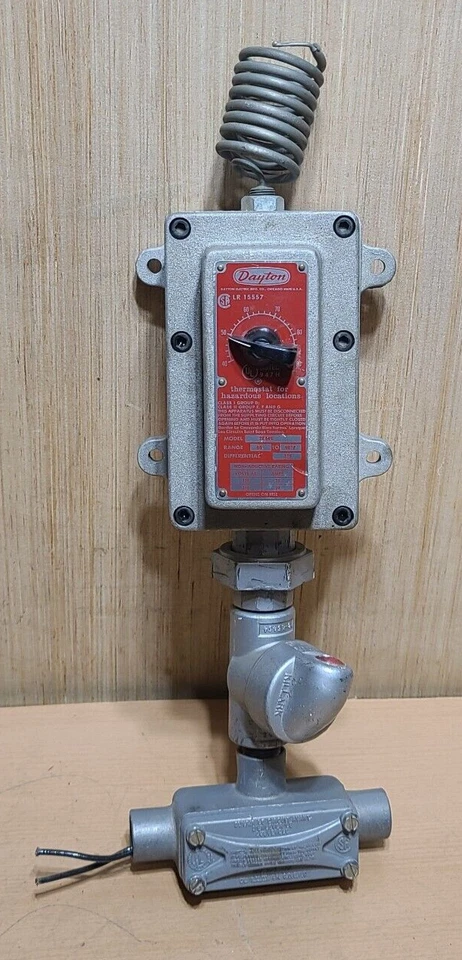 Termostato de ubicación peligrosa Dayton 2E449 40-90F 120/240 VAC Foto 4 de 4