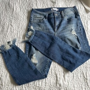 NWT Cello Cropped Skinny Frayed Distressed Jeans Size 3