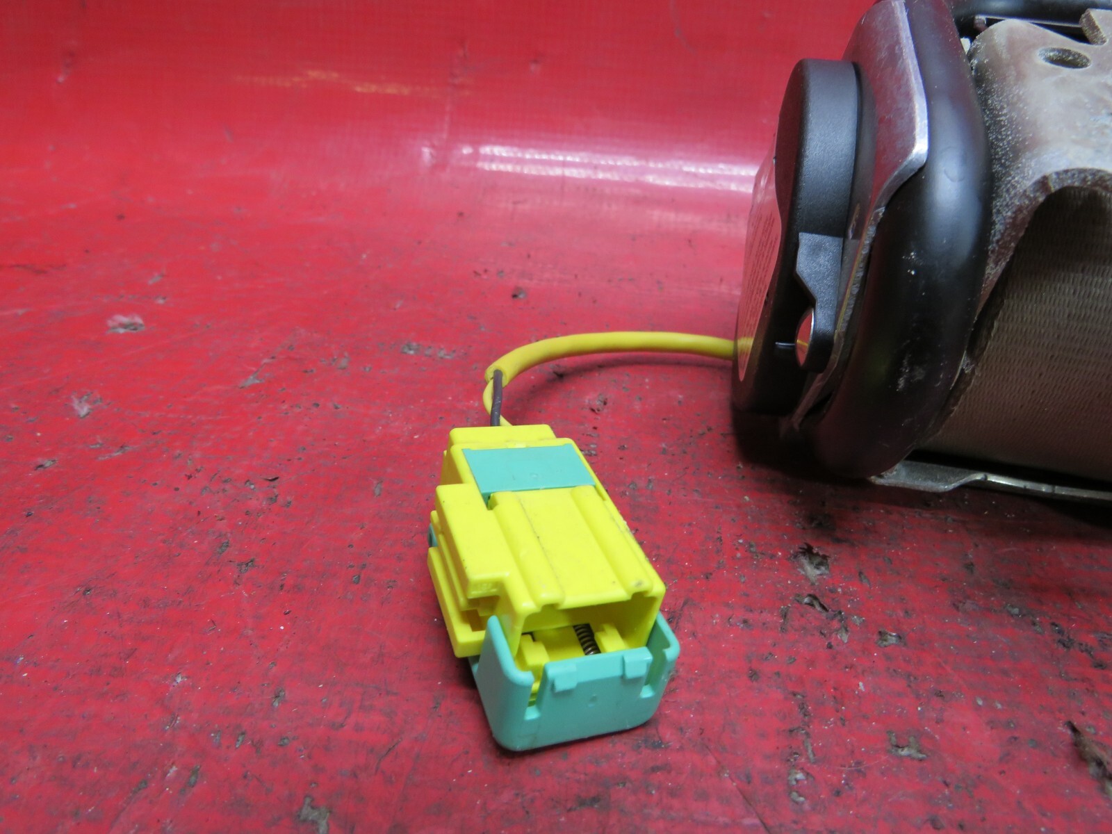 2006 BENTLEY FLYING SPUR LEFT REAR SEATBELT