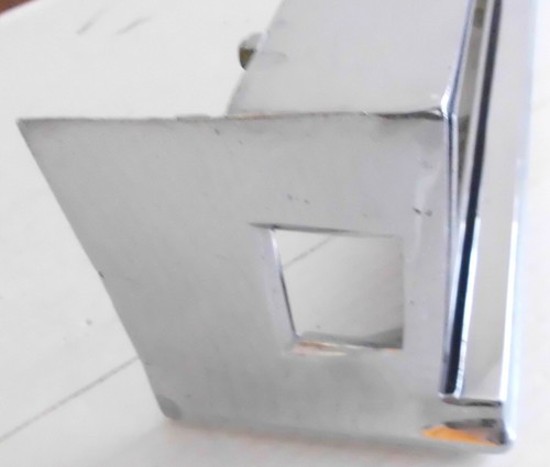1974 LINCOLN CONTINENTAL RIGHT RH TAIL LIGHT BEZEL. D4VB-13449. - Picture 7 of 9
