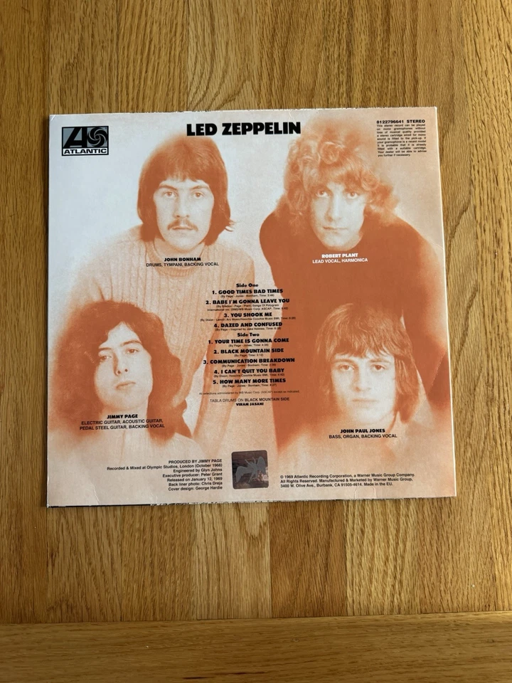 Fantastic Led Zeppelin 1 Album Signed By Robert Plant Beckett LOA BAS - Image 2 of 3