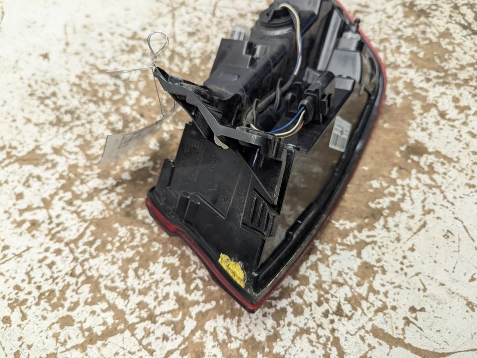 Driver Left Tail Light Quarter Panel Mounted Fits 17-19 AUDI A4 793210 - Image 4 of 4