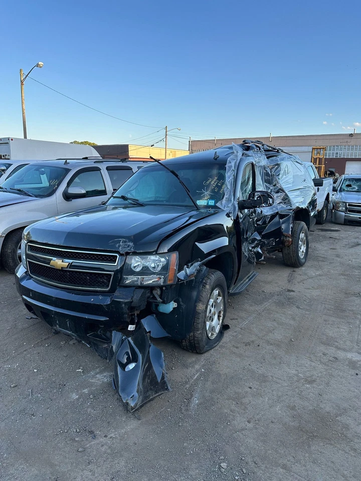 Conjunto de portador diferencial usado se adapta a: Chevrolet Suburban 1500 2014 eje delantero Foto 3 de 4