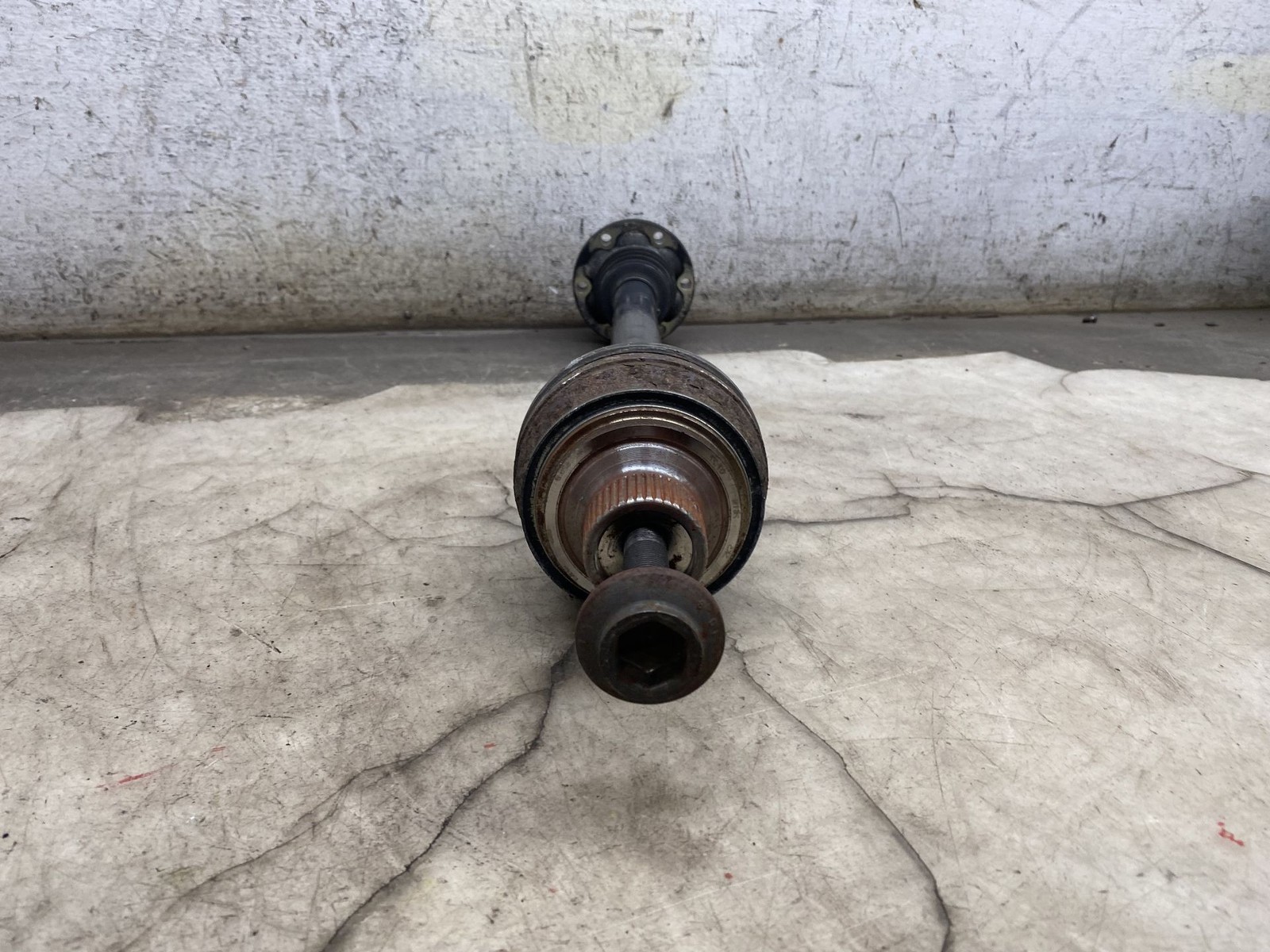 2015-2020 BENTLEY BENTAYGA OEM REAR LEFT CV AXLE SHAFT *109K MILES* 4M0501203H
