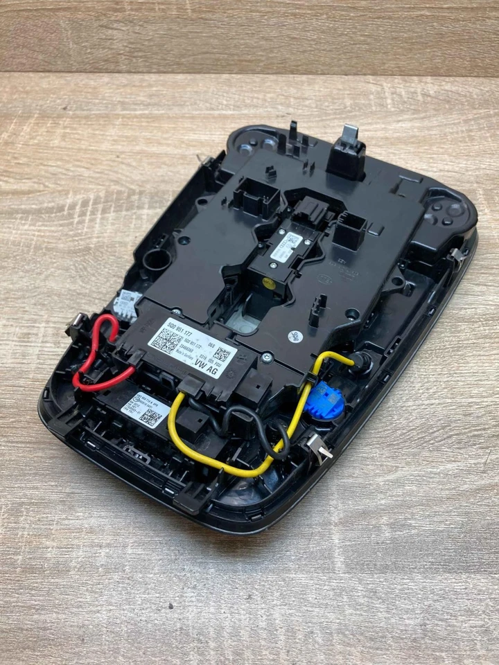 8W0947135AK 5Q0951177 BLACK Front seat light Fits for Audi A4 S4 B9 - Image 4 of 4