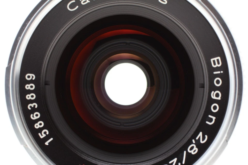 [EXCELENTE COMO NUEVO con capucha] Lente Leica M plateada Carl Zeiss Biogon T* 28 mm f/2,8 ZM JAPÓN Foto 4 de 4