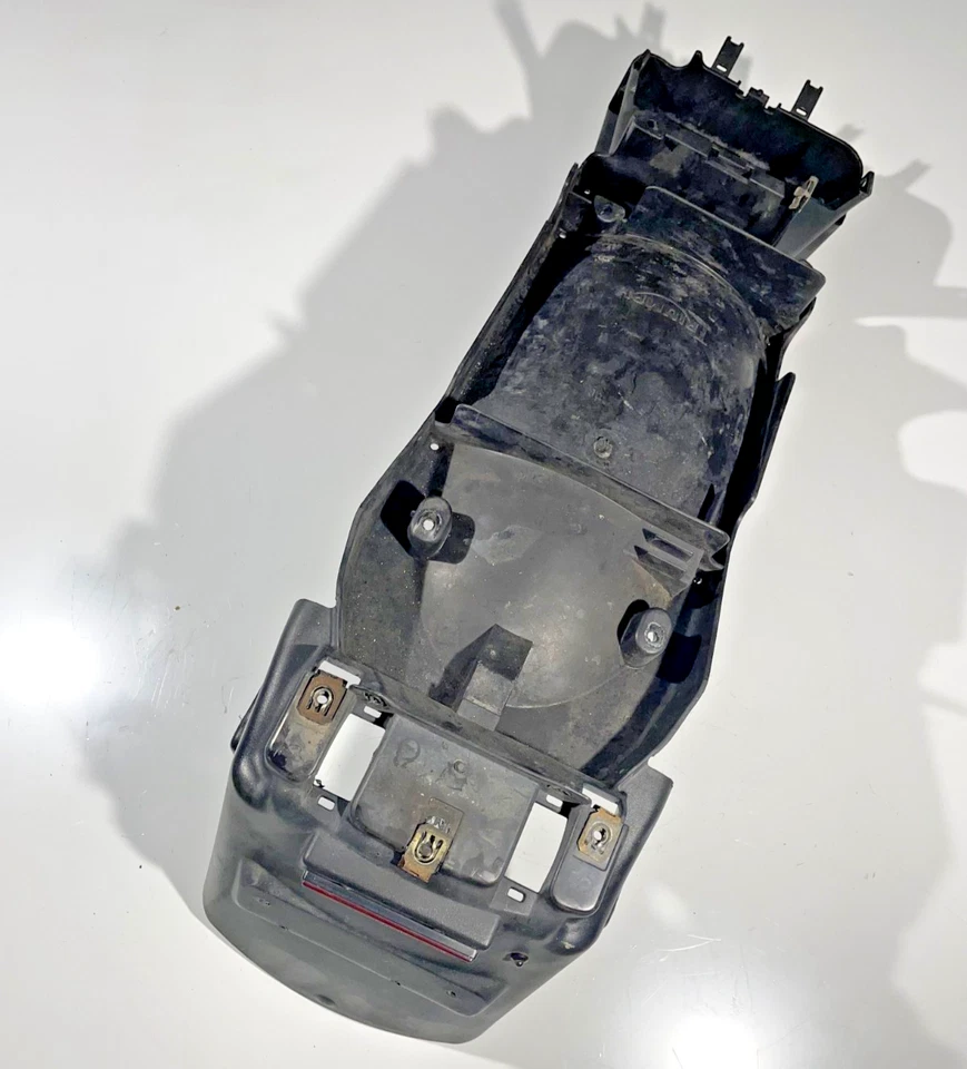 TRIUMPH TT 600 TT600 2000 - 2003 REAR MUDGUARD MUD GUARD UNDERTRAY OEM 2301180 - Image 3 of 4