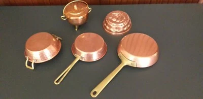 POUR COLLECTION ET DÉCORATIF JOLI LOT DE 5 PETITS OBJETS EN CUIVRE ET LAITON - Photo 1/4