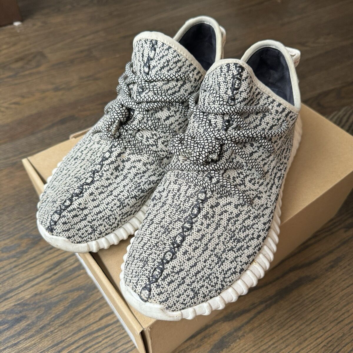 Authentic adidas Yeezy Boost 350 Turtle Dove Size 10 OG Authentic adidas Yeezy Boost 350 Turtle Dove Size 10 OG
