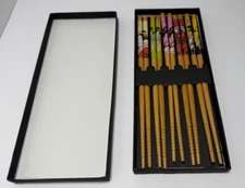Set of 5 Bamboo Chopsticks Asian Japanese Geisha Design