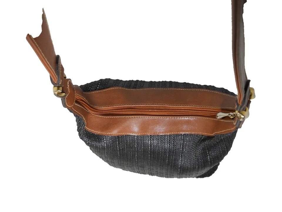 Bolso Bandolera/Hombro Amplio Capezio Negro Acanalado Tela con Borde de Cuero Marrón Foto 3 de 4