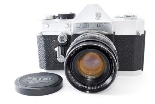 PETRI VI camera with 55mm f/2 lens - Picture 1 of 12