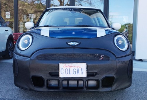 Colgan Front End Mask Bra 2pc.Fits 22 Mini Cooper HT 2022 W/License Exc. S model - 第 1/1 張圖片