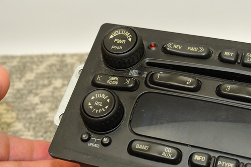 Hummer H2 CD Radio OEM 15115013 Delphi Delco Electronics Car AM/FM 2004 - Picture 5 of 10
