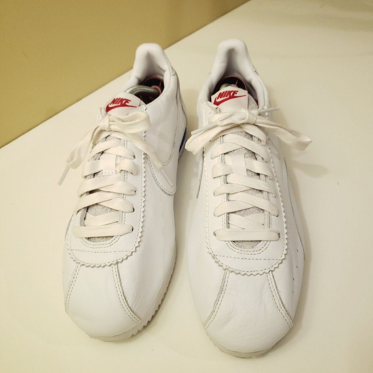 Nike Shoes Men 8.5 White CORTEZ SWOOSHLESS Sneakers Leather Nike Shoes Men 8.5 White CORTEZ SWOOSHLESS Sneakers Leather