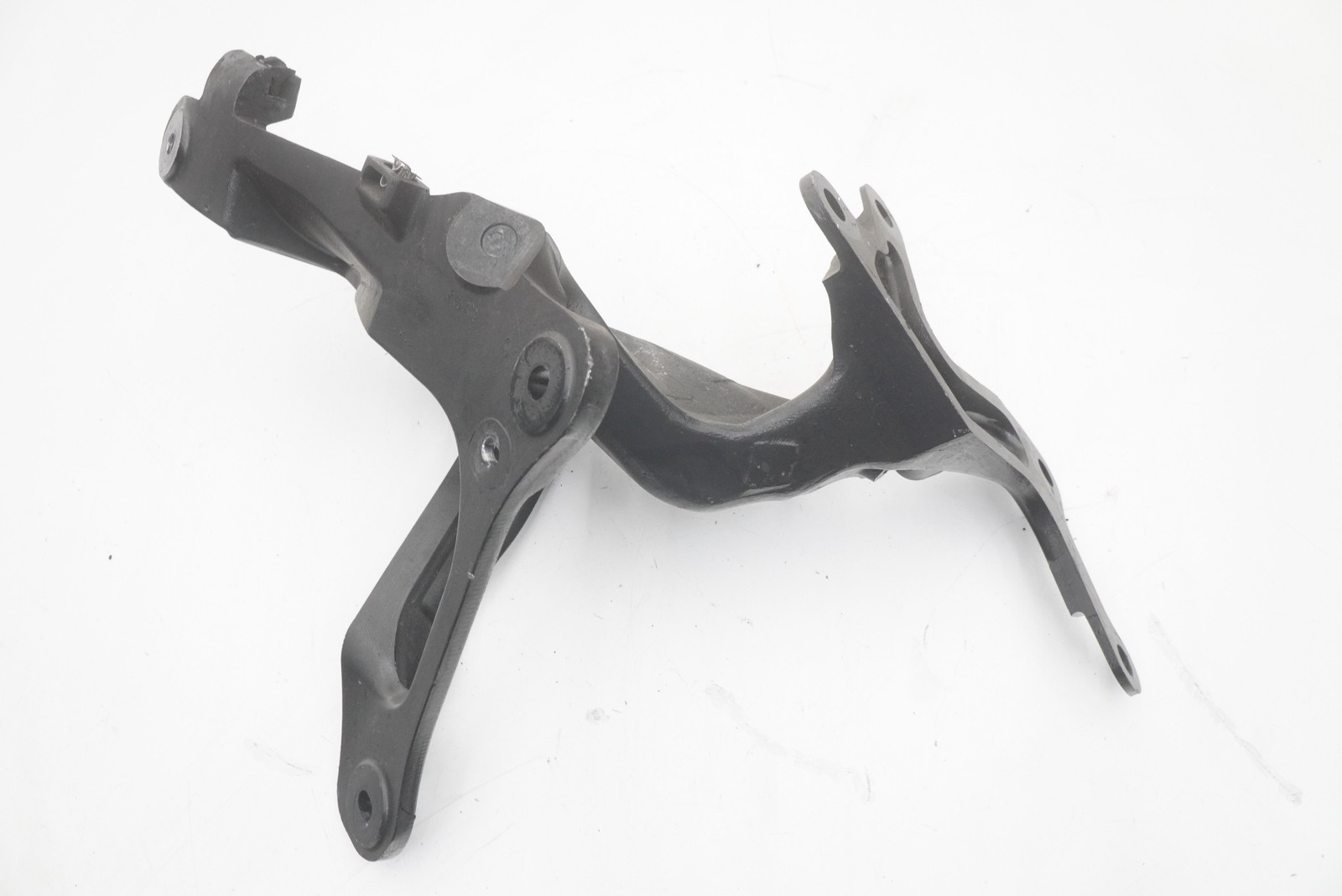 McLaren 720S Spider 2020 Front Right Hinge bracket P/N 14AB696SP