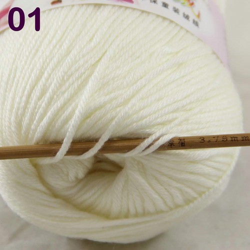 8ballsx50g Bebé Cachemira Lana de seda Niños tejiendo a mano Hilo 1801 apagado Blanco - Imagen 2 de 24
