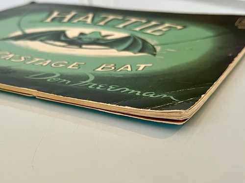 Vintage Book 1973 Hattie The Backstage Bat by Don Freeman Viking Seafarer - Picture 10 of 11