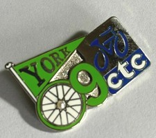 YORK RALLY CYCLING SHOW CTC OFFICIAL PIN BADGE 2009