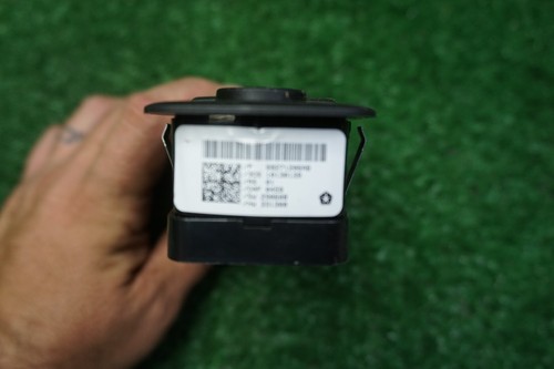2019 JEEP CHEROKEE Window Switch OEM 68271206AB - Picture 3 of 3