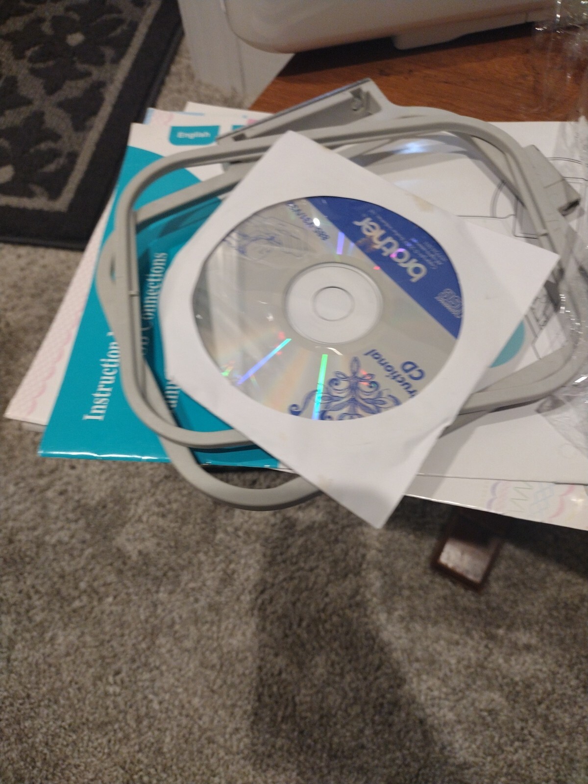 Brother se400 embroidery sewing unit, 2in1 machine with Accessories