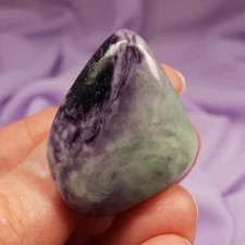 Rare large Kammererite and Serpentine tumble stone 24g SN33659