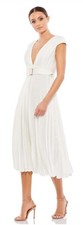 Mac Duggal Pleated Cap Sleeve Belted A Line Dress NWT size 6 White (26483)