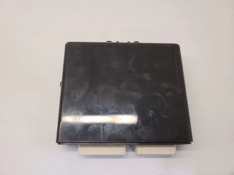 2004-2007 TOYOTA SIENNA Multiplex Network Module Body Left Hand Dash - Image 4 of 4