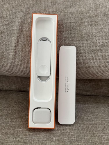 Hermes Apple Watch Series 9 45mm Silver Stainless Steel Unisex with Orange Band - Zdjęcie 2 z 4