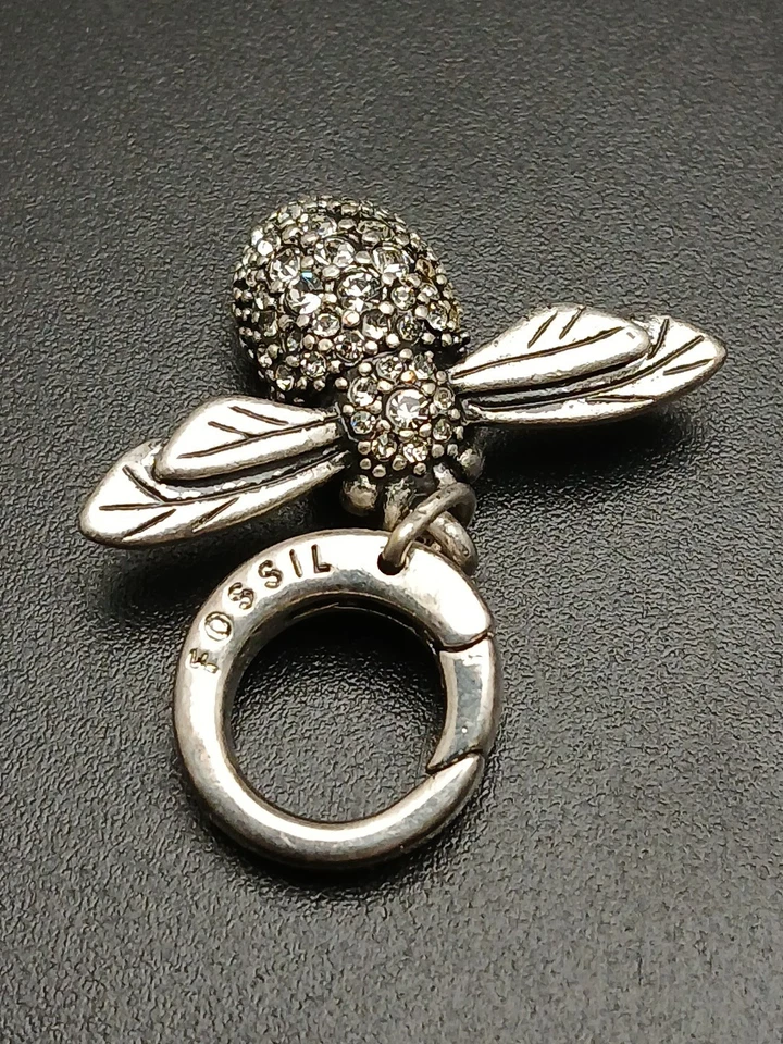 FOSSIL Vintage Tono Plata Pavé Gris Cristales Diseño Abeja Pulsera Dije Foto 3 de 4