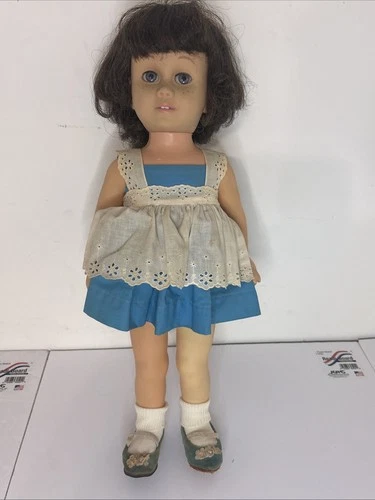 VINTAGE MATTEL 1960 CHATTY CATHY W/BROWN HAIR / BLUE EYES ORIGINAL CLOTHES