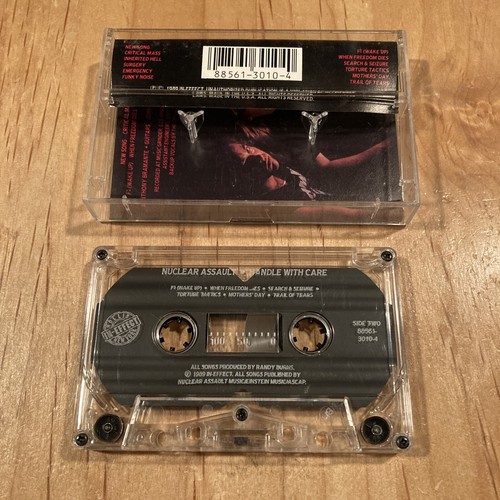 Nuclear Assault - Handle With Care CASSETTE TAPE 1st US issue anthrax overkill - Afbeelding 2 van 3