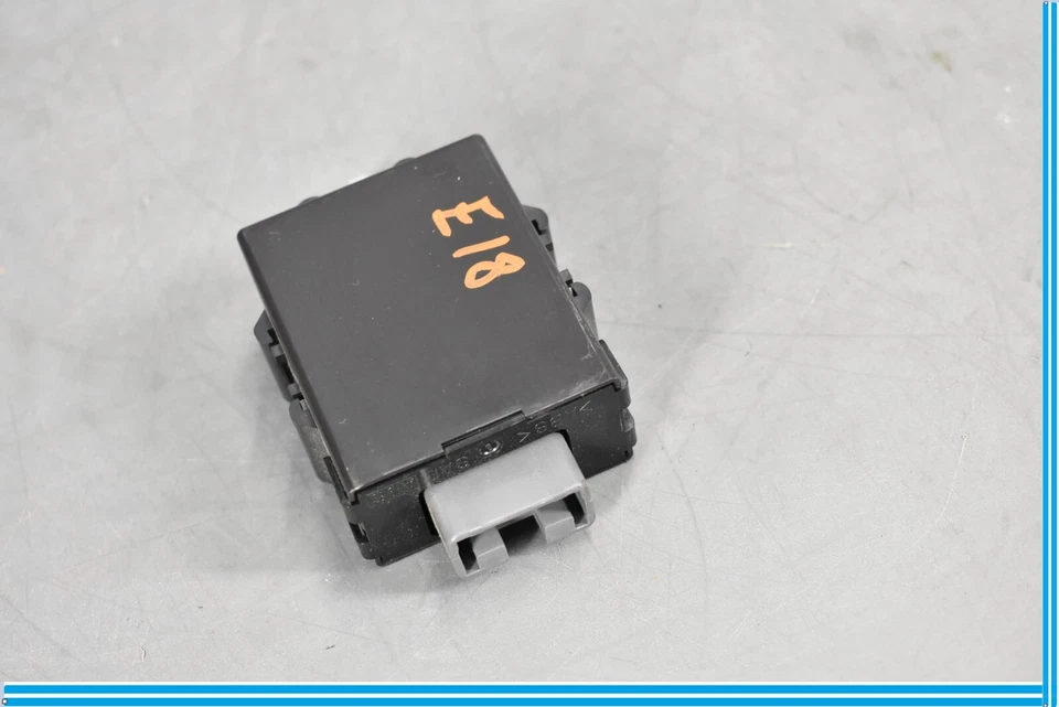 07-12 Lexus LS460 Bus Buffer Computer Control Module 89112-50030 Oem - Image 2 of 4