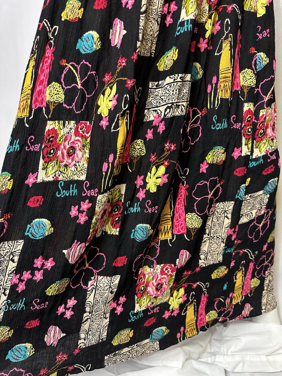 Vintage 90s White Stag Skirt Rayon Crinkled Bright Tropical Print  Size 26W/28W image 4
