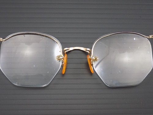 Vintage HALF RIMMED DESIGNER EYE GLASSES 1/10th 12 Karat G.F Stamped C.C.C - Picture 2 of 5