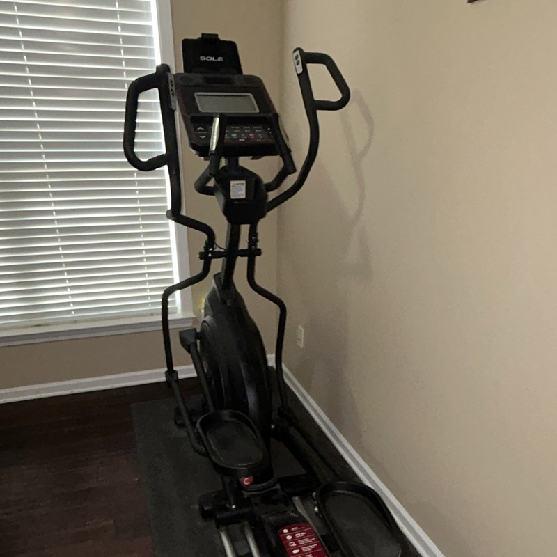 SOLE E55 Elliptical Machine, Electronic Resistance, 10 Programs, Fan, Black
