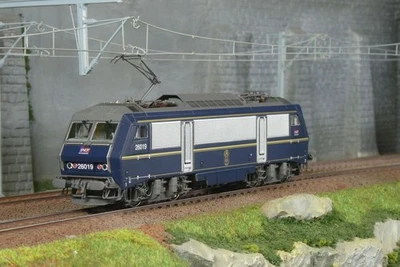 Jouef HJ2468 Locomotive électrique BB 26019, SNCF, livrée bleue Trains Spéciaux - Photo 1/4