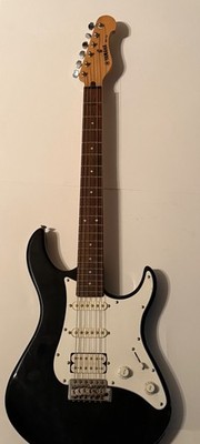 Yamaha Pacifica PAC012 Electric Guitar