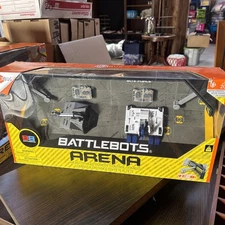 HEXBUG BattleBots Arena Bite Force & Blacksmith Robots STEM Toy