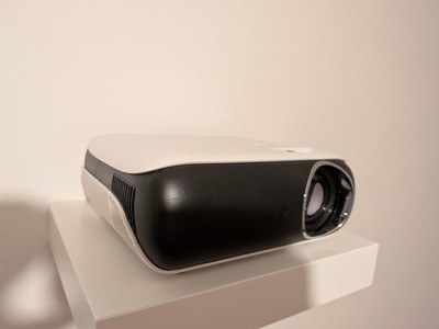 LED Beamer TopVision H1 FullHD