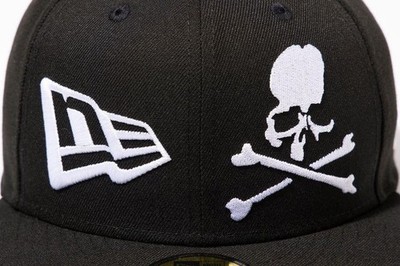 ニューエラ mastermind JAPAN 59FIFTY DAY 7 7/8 ?media_id=3627013864355081401