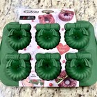 New Trudeau Wreath Cupcake 3D Pan Silicone Mold Baking Pan