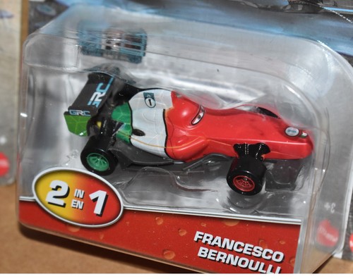 Disney Pixar Cars Cambiadores de Color Lightning McQUEEN & FRENCESCO BERNOULLI NUEVO - Imagen 3 de 8